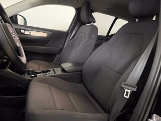 VOLVO XC40 Momentum Pro, B4 AWD mild hybrid automatico