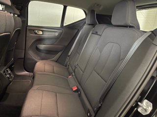 VOLVO XC40 Momentum Pro, B4 AWD mild hybrid automatico