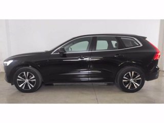 VOLVO XC60 Momentum Advanced, B4 AWD mildhybrid