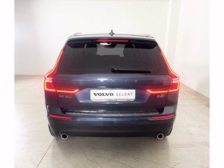 VOLVO XC60 Momentum Pro, B4 AWD mild hybrid (D) automatico