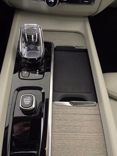 VOLVO XC60 Inscription, B4 AWD mild hybrid (D)