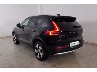 VOLVO XC40 Core, B3 mild hybrid, Benzina