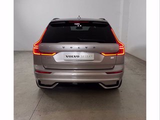 VOLVO XC60 Recharge Plus, T6 AWD ibrido plug-in, Elettrica/Benzina, Dark
