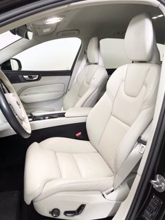 VOLVO XC60 Plus, B4 AWD mild hybrid, Diesel, Bright