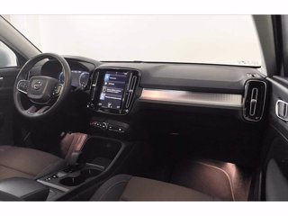 VOLVO XC40 Momentum Pro, T2 automatico Micro Hybrid