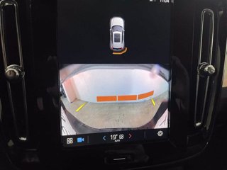 VOLVO XC40 Core, B3 Mild hybrid, Benzina