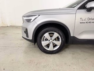 VOLVO XC40 Core, B3 Mild hybrid, Benzina