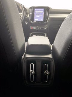 VOLVO XC40 Core, B3 Mild hybrid, Benzina