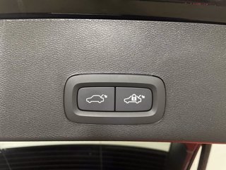 VOLVO XC40 Core, B3 Mild hybrid, Benzina