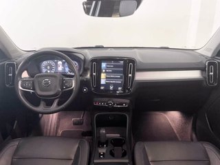 VOLVO XC40 Momentum Pro, T3 automatico