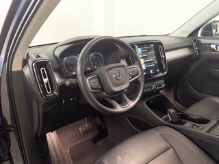 VOLVO XC40 Momentum Pro, T3 automatico