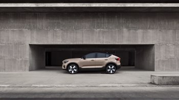 Ec40 Electric Gallery 1 16X9