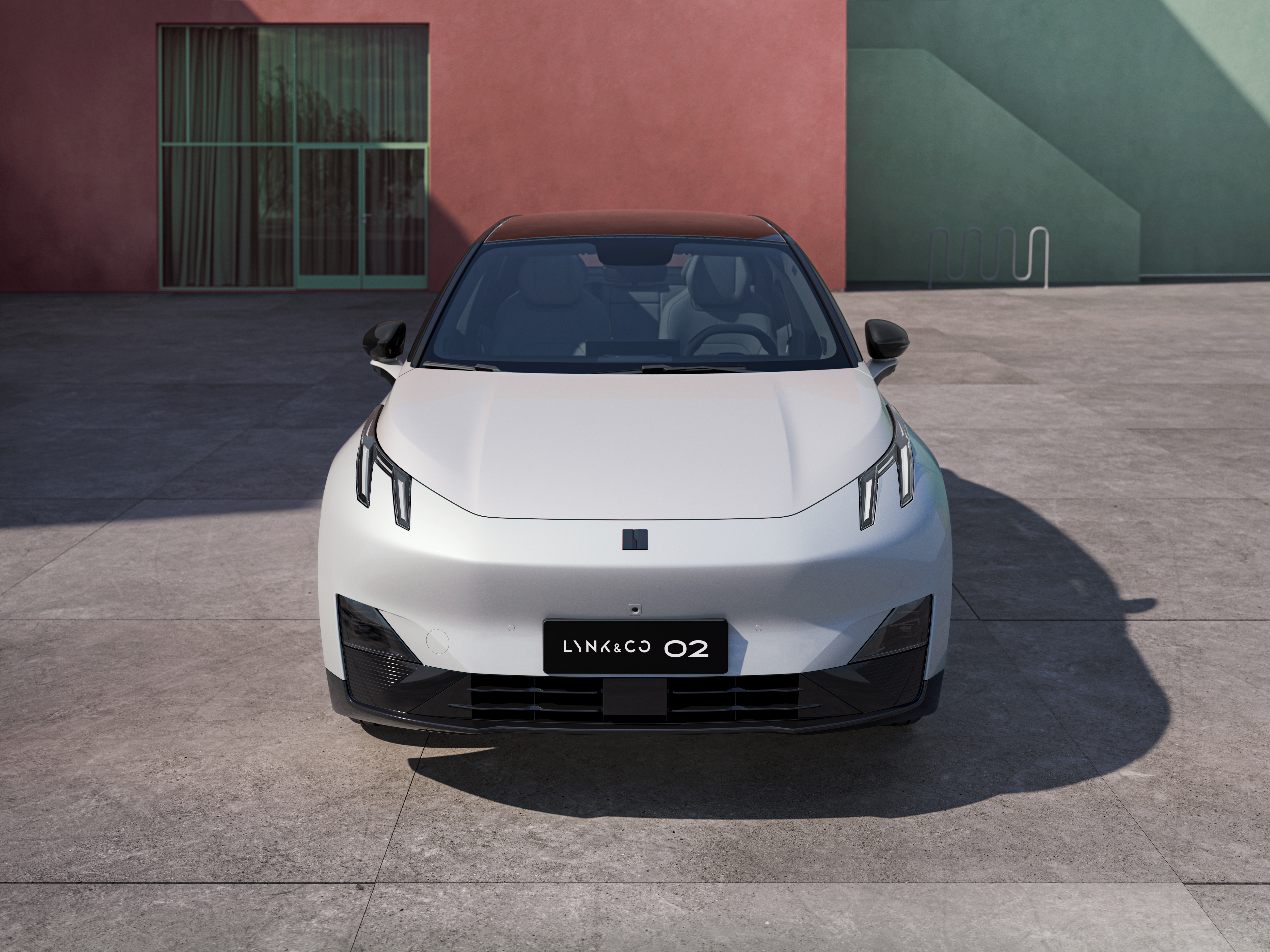 009 E335 Front Full HIGH CRYSTALWHITE