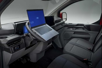 Fordtransitcustom Limitedvan Artisanred 007