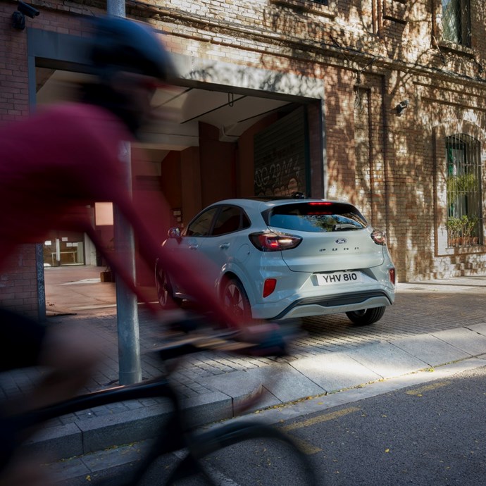 Ford Eu 20 PUMA MCA ST Line Rearcrossalert Technology Overlay Parralax 3 1X1 1000X1000