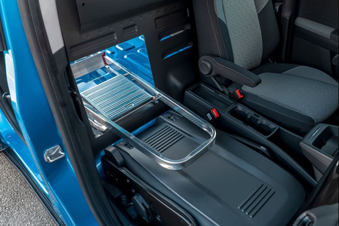 767X431 E Transit Courier 3