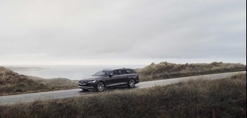 262606 The Refreshed Volvo V90 Recharge T8 Plug In Hybrid In Platinum Grey