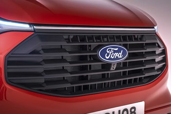 Fordtransitcustom Limitedvan Artisanred 012