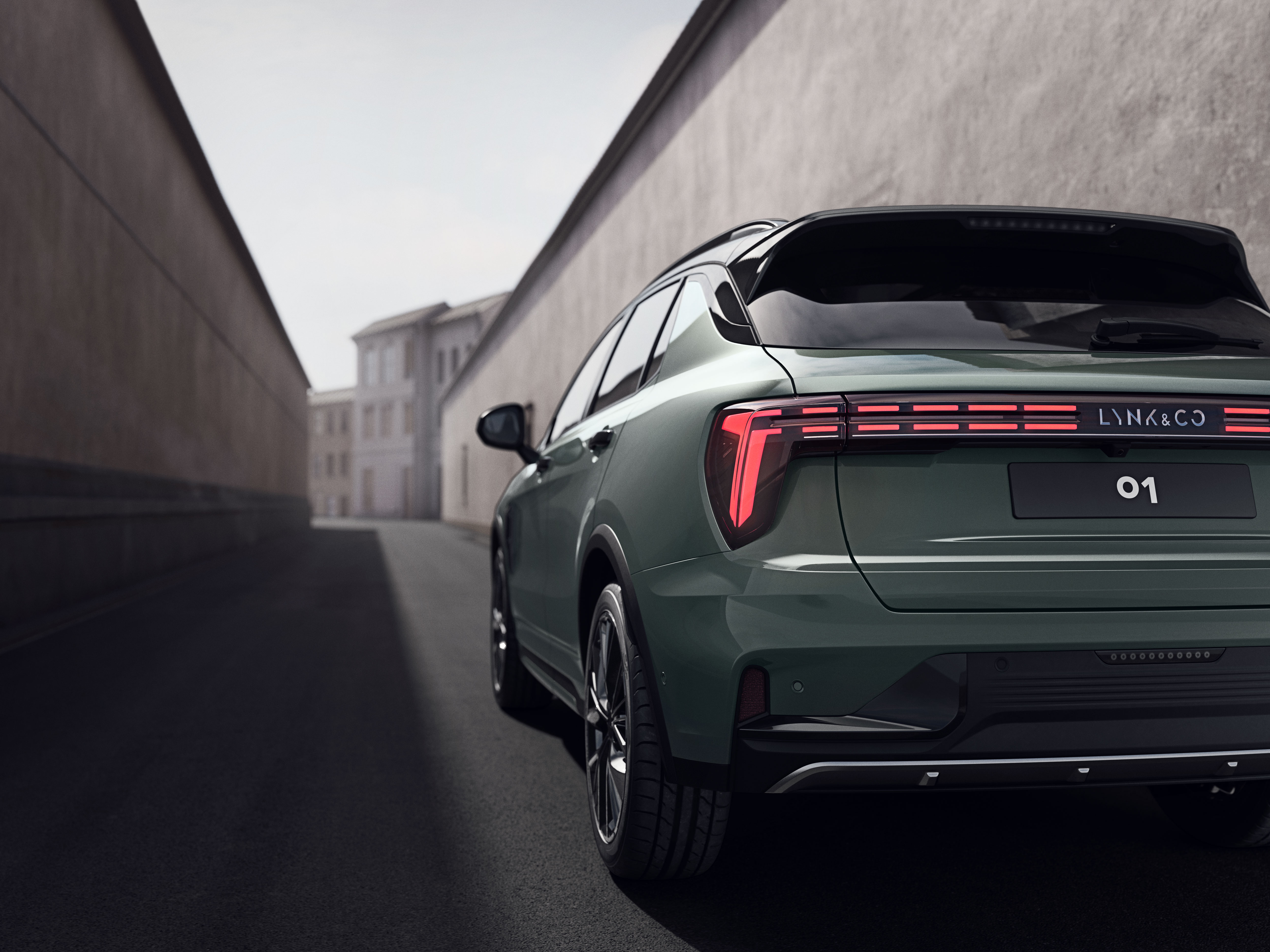 002 A3 Rear Low HIGH MINERALGREEN