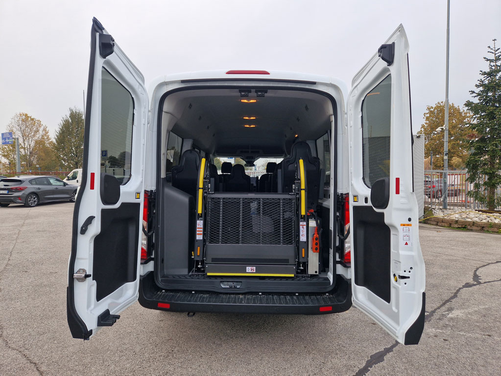 9 Gallery Ford Transit Allestimento Disabili In Pronta Consegna Con Pedana Elettrica
