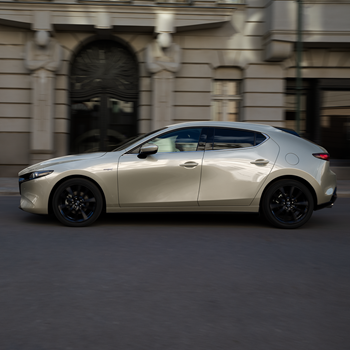 2021 Mazda3 Ipm2 Rhd Exterior Platinumquartz Sideshot Hatchback 1X1 (1)