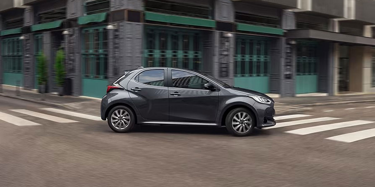 Icon Full Hybrid Mazda 4