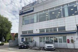 Ponte Alto Vicenza Ford Store 11